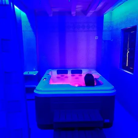 Casa Pariseo Con Jacuzzi, Chimenea, Bbq, Bar Y Mucho Mas * Almazán